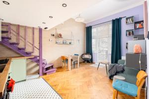 Posedenie v ubytovaní Vistula Bliss Apartment with Mezzanine