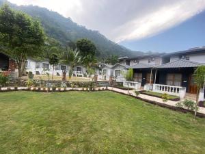 Nespecifikovaný výhled na hory nebo výhled na hory při pohledu z rezortu