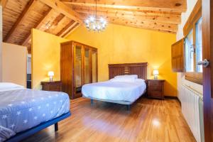 Postel nebo postele na pokoji v ubytování Casa rural La Venta Vieja I by CABANA Rentals