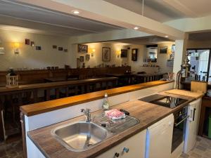 Fotografie z fotogalerie ubytování Hinkelshof - 3 Gästezimmer - naturnah, ökologisch, urig, Selbstversorgerküche v destinaci Körperich
