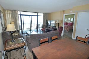 Posezení v ubytování Oceanfront 305, Enjoy, Shop, Walk to Beach Bars, Main Street + 37 fotografií