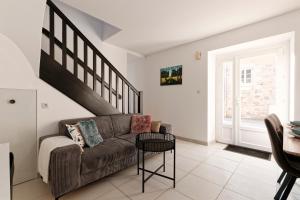 Khu vực ghế ngồi tại La Caulnaise - Maison climatisée avec terrasse