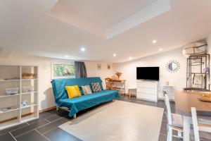 Μια τηλεόραση ή/και κέντρο ψυχαγωγίας στο Chez Patricia En Provence