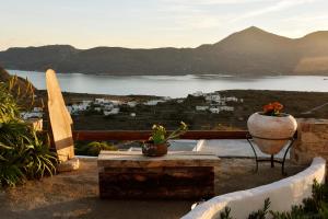 Fotografie z fotogalerie ubytování Anastasia's windmill and Anastasia's studio v destinaci Plaka Milou