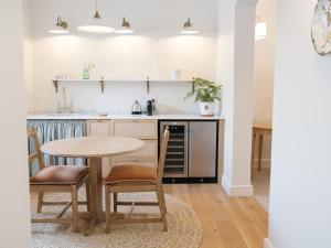 Een keuken of kitchenette bij Spier Hotel and Wine Farm