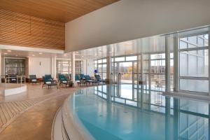 Bazén v ubytování Célestins Spa Thermal & Hôtel by Vy Resort nebo v jeho okolí