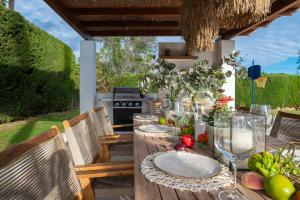 Zahrada ubytování VACATION MARBELLA I Villa Sirio, Golf-Front Villa, Private Heated Pool, Privacy, 10 min from Puerto Banus