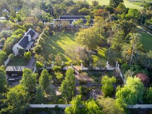 Een tuin van Spier Hotel and Wine Farm