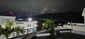 Nespecifikovaný výhled na hory nebo výhled na hory při pohledu z apartmánu