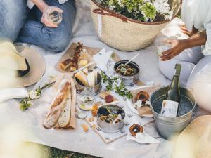 Eten bij of ergens in de buurt van het hotel

