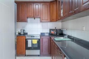 Kép Relax in Spacious 2BD with Sea View in Al Hamra szállásáról Rász el-Haimában a galériában