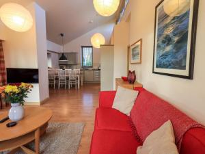 Η κουζίνα ή μικρή κουζίνα στο Larch Lodge