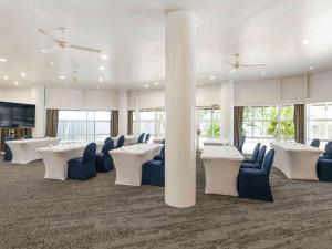 Télévision ou salle de divertissement dans l'établissement Novotel Darwin CBD