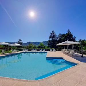 Bazén v ubytování Berna Hotel & Spa nebo v jeho okolí