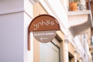 Certifikát, hodnocení, plakát nebo jiný dokument vystavený v ubytování Emerald Hotel Athens