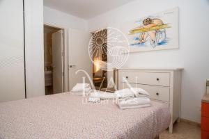 Postel nebo postele na pokoji v ubytování Casa Ferrara Ivan Luxury Homes 3ªPlta Norte 1ªLinea