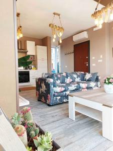 A kitchen or kitchenette at SWEET HOME & WELLNESS affittacamere