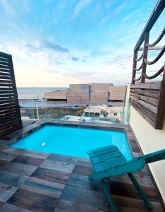 Bazén v ubytování Vista al mar, Mini alberca y roof garden PRIVADO! nebo v jeho okolí