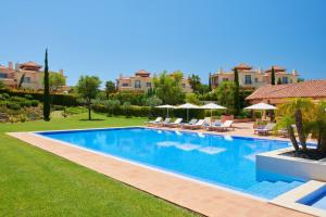 Πισίνα στο ή κοντά στο Villa Monte Rei 7