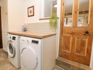 Φωτογραφία από το άλμπουμ του Folds Lane Farm σε Whaley Bridge