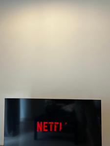 TV a/nebo společenská místnost v ubytování Home at Regalia KLCC