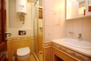 Kúpeľňa v ubytovaní Apartments Mrkus