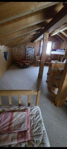 Postel nebo postele na pokoji v ubytování Chalet Heinzenberg