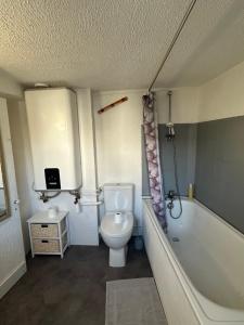 Gallery image of Studio Sur les Toits - Centre Historique in Quimper +4 photos