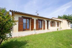 Tòa nhà nơi nhà nghỉ dưỡng tọa lạc