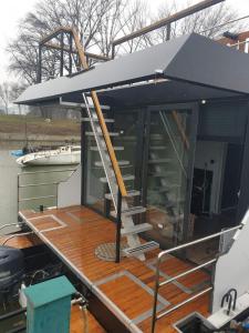 Fotografie z fotogalerie ubytování Bright Room Houseboat v Bělehradě