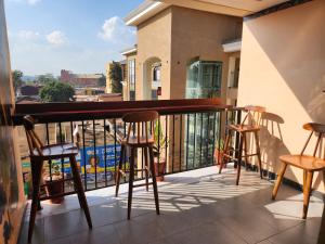 Balkón nebo terasa v ubytování EQUATOR SUITES -KAMPALA -Ivory Mall -Bunga Gaba Road