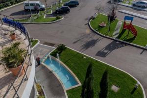 Bazén v ubytování Hotel Aquila nebo v jeho okolí