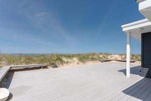 Ảnh trong thư viện ảnh của Experience lakeside luxury at ở Spring Lake