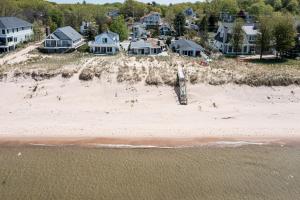 Ảnh trong thư viện ảnh của Experience lakeside luxury at ở Spring Lake +22 ảnh