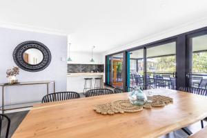 Fotografija v galeriji nastanitve 6 BDRM I Serenity at Buff Point v mestu Budgewoi