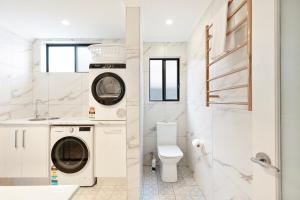 Kopalnica v nastanitvi 6 BDRM I Serenity at Buff Point