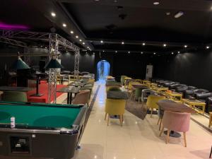 Biliár nebo kulečník v ubytování sun rise hotel راس الخيمة