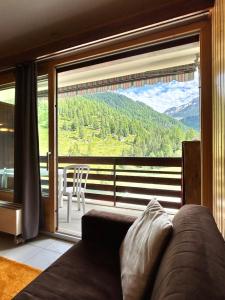 Nespecifikovaný výhled na hory nebo výhled na hory při pohledu z apartmánu