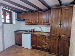A kitchen or kitchenette at Masca - Casa Rural Morrocatana - Tenerife ONLY ADULTS