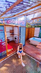 Balkón nebo terasa v ubytování River Glamping Melgar