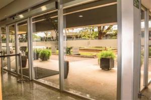 Imagine din galeria proprietății Flat Pampulha orla prox Mineirão com varanda în Belo Horizonte