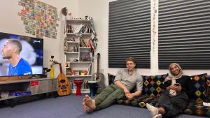 Un televizor și/sau centru de divertisment la Basil Hostel