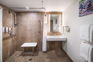 Ένα μπάνιο στο Aiden by Best Western Sedona