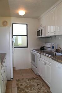 Köök või kööginurk majutusasutuses Makani A Kai Resort A-3 +7 fotot