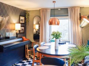 Posezení v ubytování 6 person holiday home in Søndeled