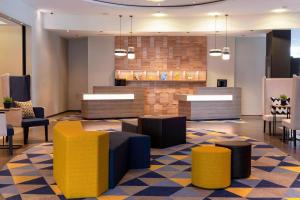 Area soggiorno di Courtyard by Marriott Zurich North