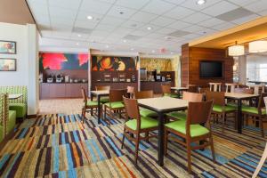 Restaurace v ubytování Fairfield Inn & Suites by Marriott Cotulla