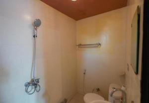 Koupelna v ubytování Gili White Bamboo