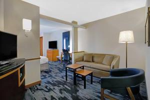 Posezení v ubytování Fairfield Inn and Suites Carlsbad