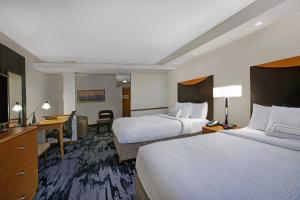 Postel nebo postele na pokoji v ubytování Fairfield Inn and Suites Carlsbad